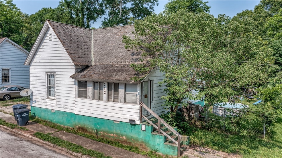 212 C St, Anderson, SC 29625 - photo 1