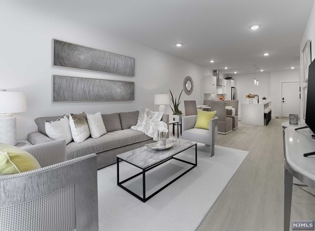 8 Tice Rd unit 308, Franklin Lakes, NJ 07417 - photo 1