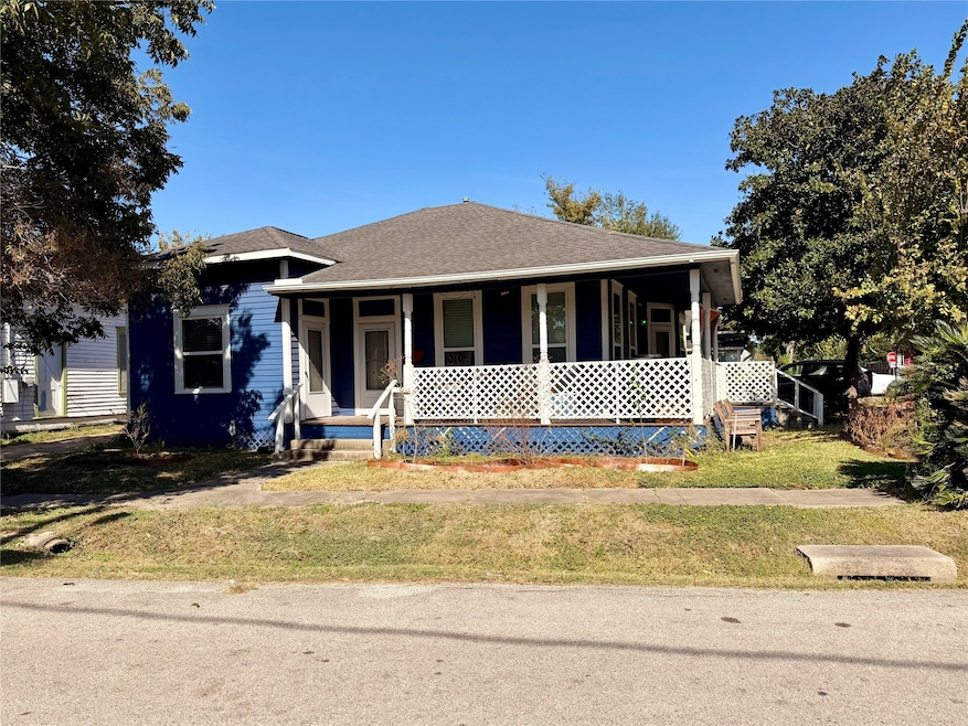 Welcome home to 4919 Walker St — a charming corner-lot bungalow in one of Houston’s most walkable, friendly neighborhoods.