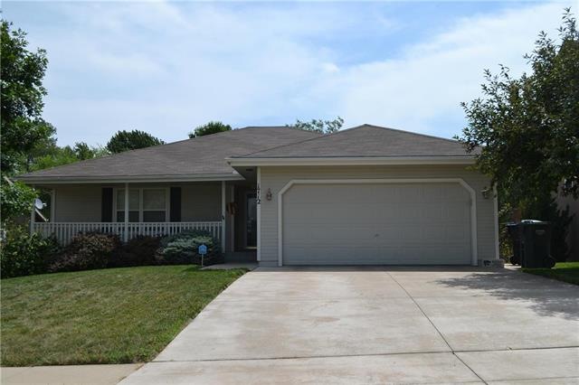 1712 SW Hidden Valley Dr, Topeka, KS 66615 - photo 1