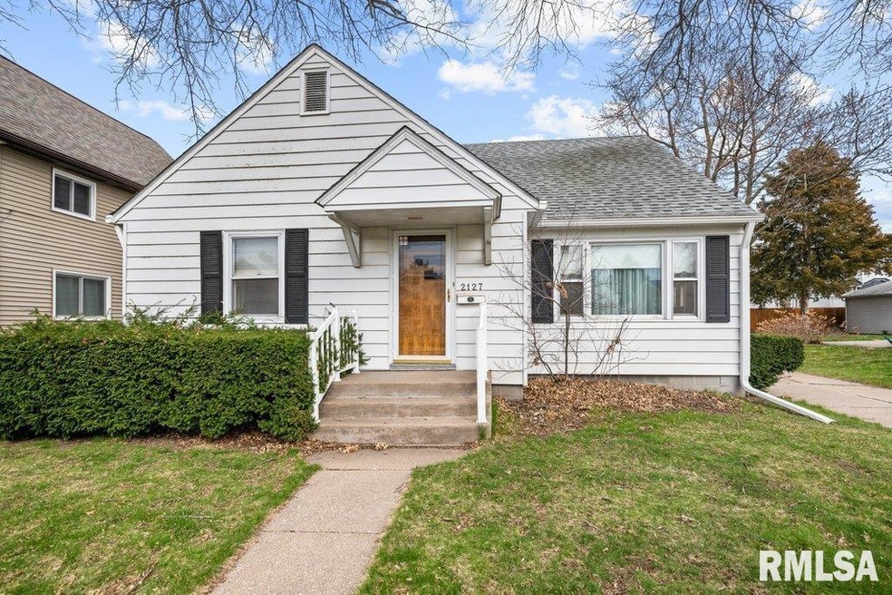 2127 Jefferson Ave, Davenport, IA 52803 - photo 1