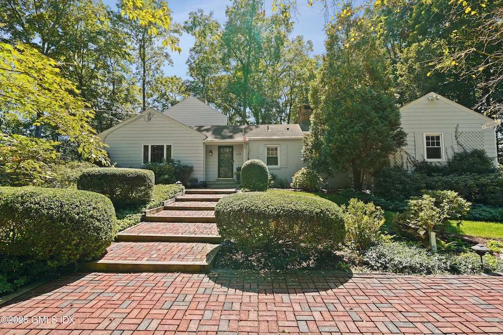 Pending $2,325,000 • Co-Listing Agent