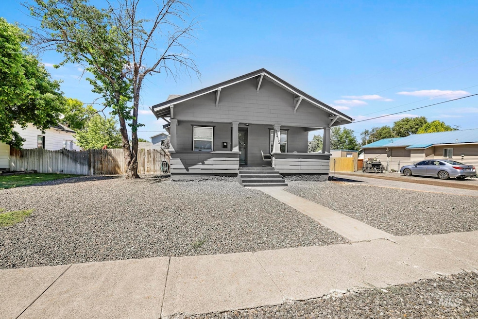 1215 4th Ave E, Twin Falls, ID 83301 - photo 1