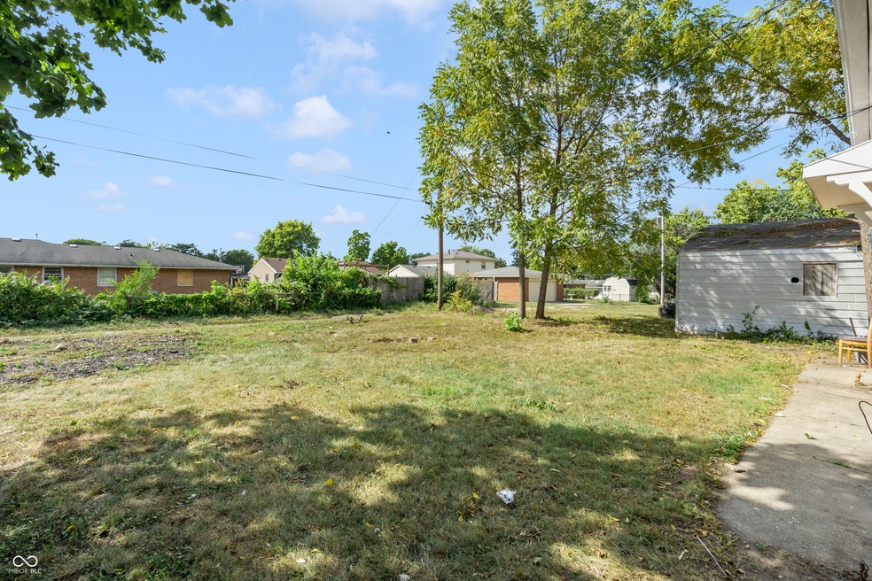 1429 Sherman St, Anderson, IN 46016 - photo 1