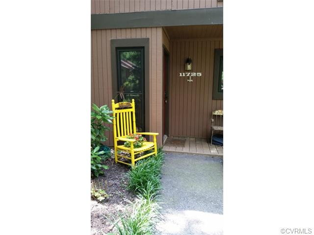 Front entrance is inviting!