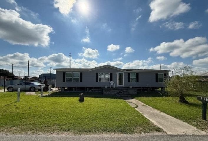 114 E Fontinelle St, Lockport, LA 70374 - photo 1