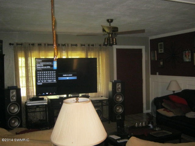 4677 10th St, Wayland, MI 49348 - photo 1