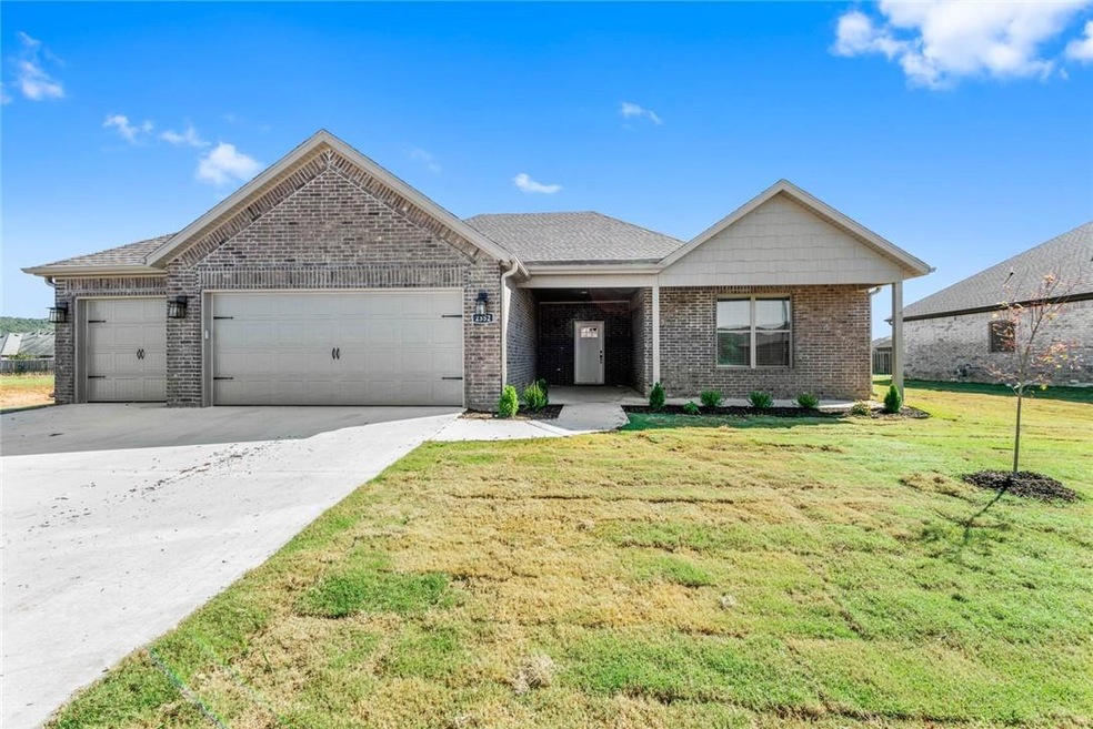 1990 Riverstone Dr, Fayetteville, AR 72701 - photo 1