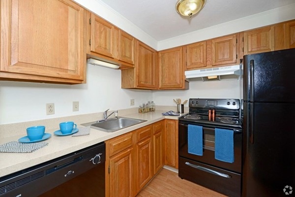 120 Dean St unit 309A, Taunton, MA 02780 - photo 1