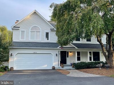 13514 Wisteria Way, Fairfax, VA 22033 - photo 1