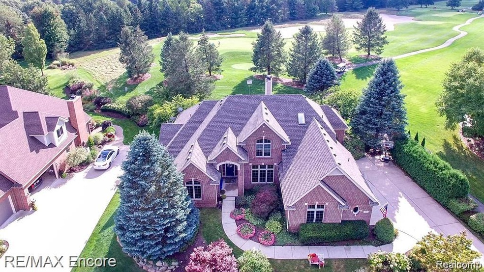 www.josselyng.remax-detroit.com presenting 825 Gle