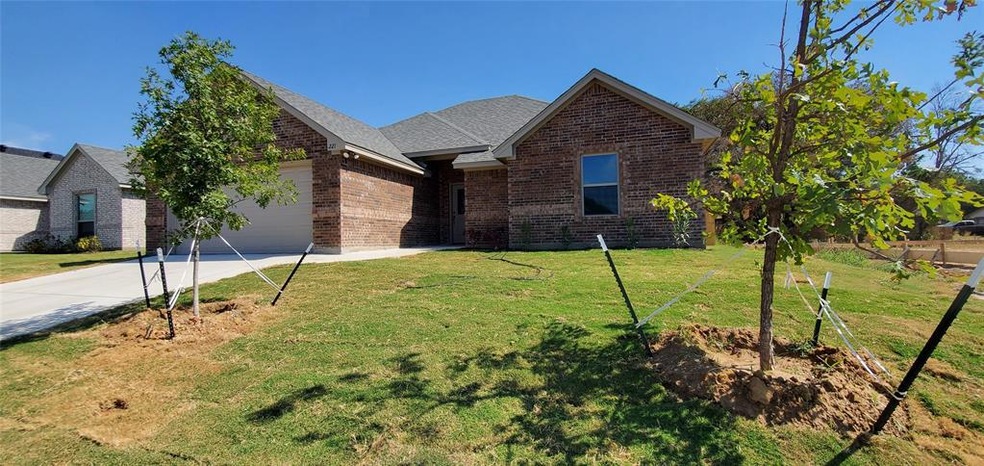 221 Clover Cir, Weatherford, TX 76086 - photo 1