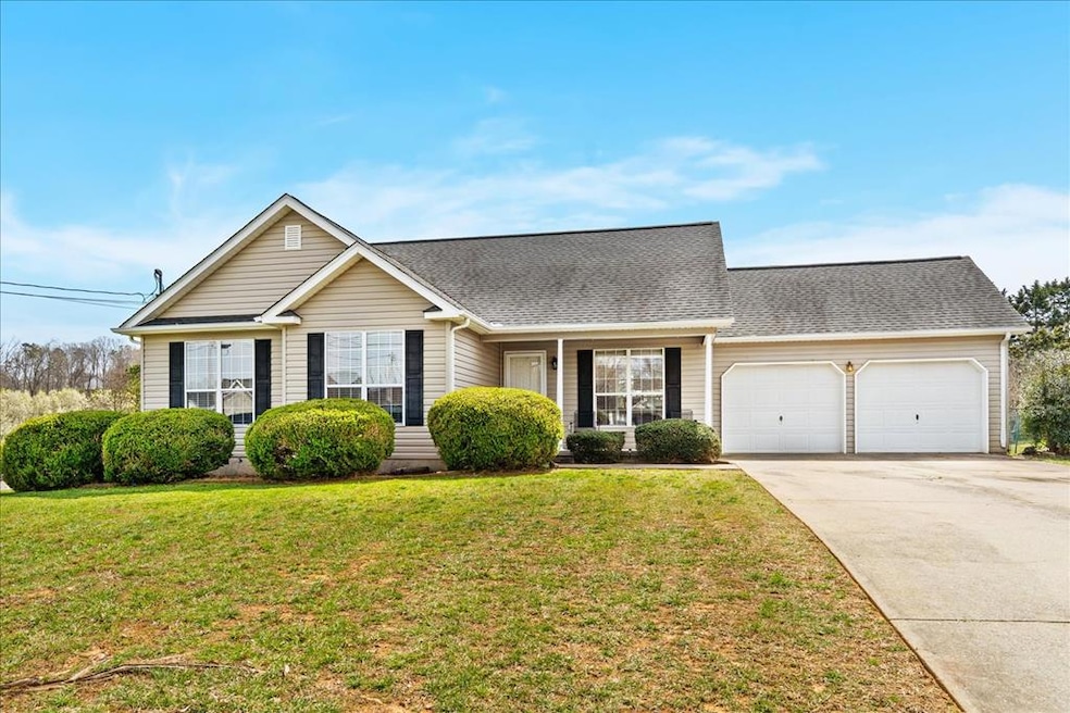 324 Mercer Dr NW, Dalton, GA 30721 - photo 1