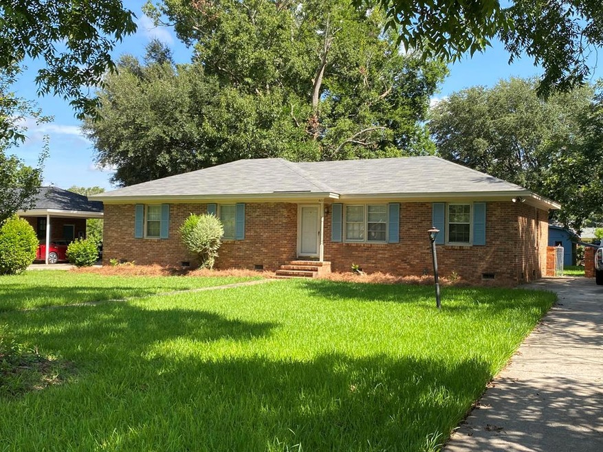 821 Community Ave, Albany, GA 31705 - photo 1