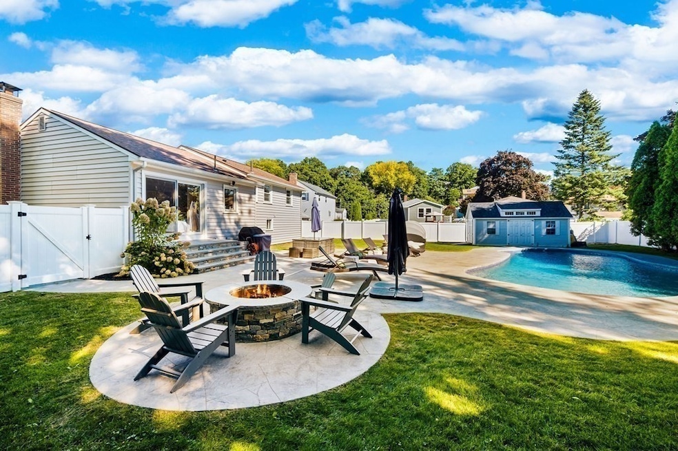 72 Dobbins St, Waltham, MA 02451 - photo 1