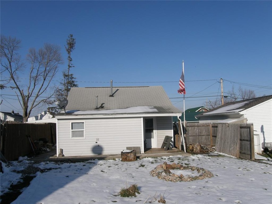 1216 18th Ave SW, Cedar Rapids, IA 52404 - photo 1