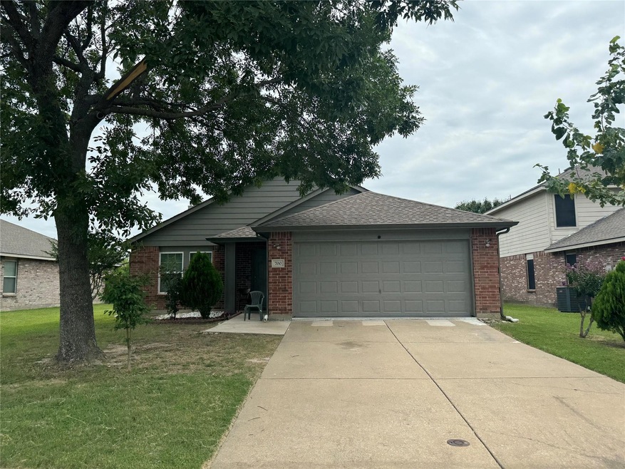 700 Pickwick Ln, Wylie, TX 75098 - photo 1