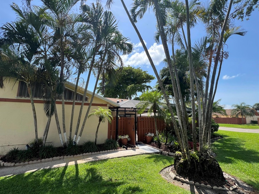 1232 Pitusa Ct unit B, West Palm Beach, FL 33415 - photo 1