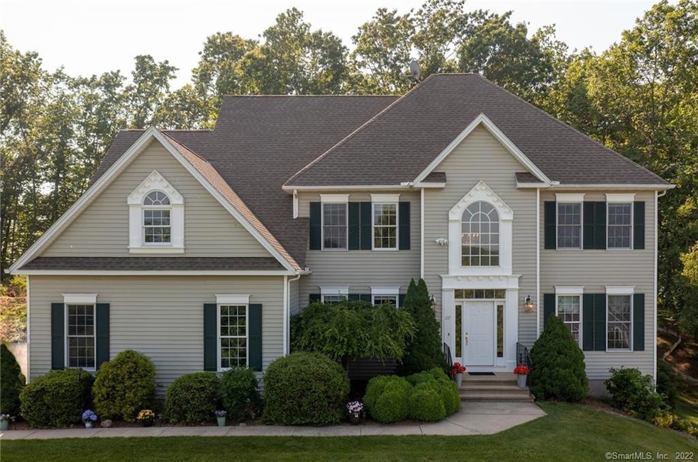 217 Bluff Point Rd, South Glastonbury, CT 06073 - photo 1