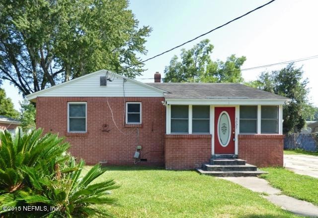 5027 Attleboro St, Jacksonville, FL 32205 - photo 1