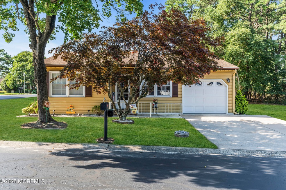 43 S Chestnut Ave unit 72, Whiting, NJ 08759 - photo 1