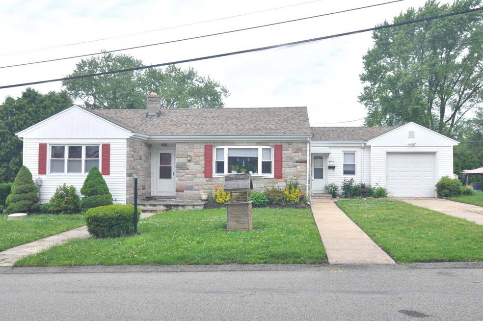 3 Richardson Dr, Johnston, RI 02919 - photo 1