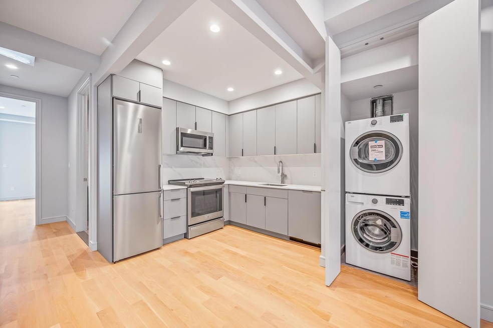 30-61 38th St unit 1-A, Long Island City, NY 11103 - photo 1