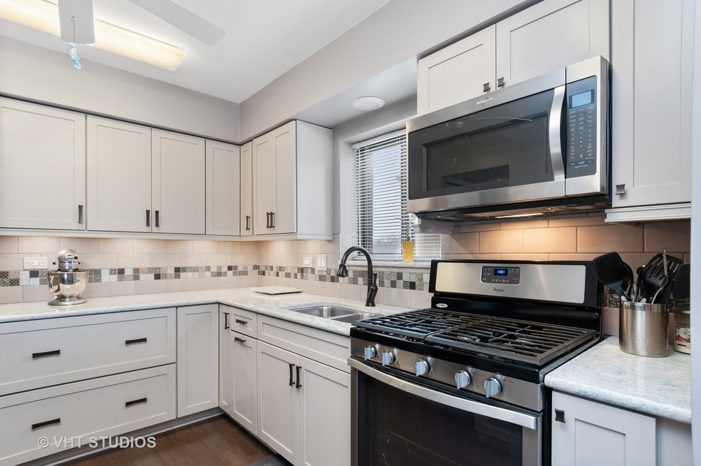 1251 Chalet Rd unit 200, Naperville, IL 60563 - photo 1