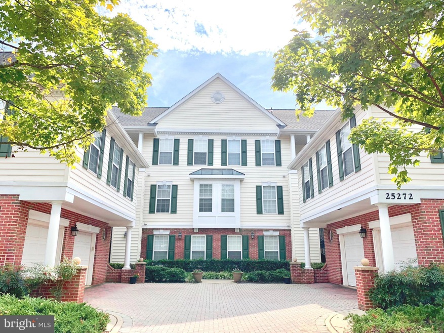 25272 Riffleford Square unit 304, Chantilly, VA 20152 - photo 1