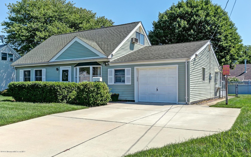 9 Buttonwood Place, Hazlet, NJ 07730 - photo 1