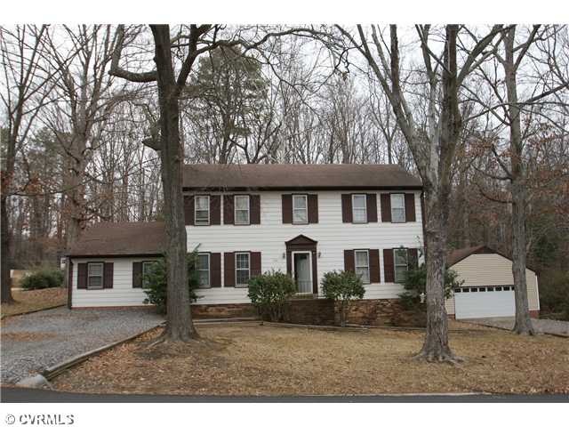 Exterior Front - Nice front yard with extra parkin