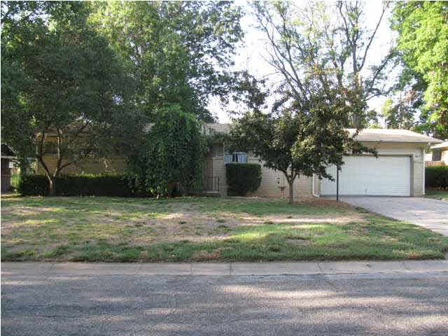 WESTLINK RANCH CLOSE TO BUFFALO PARK, ROLLING HILL