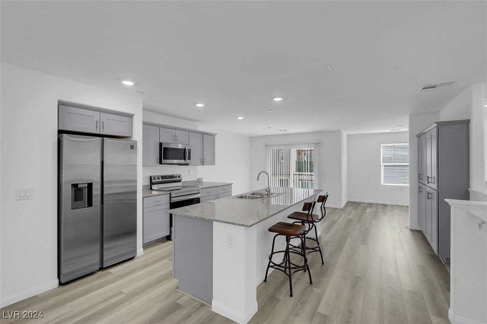 2843 Azure Breeze Ln unit 3, Las Vegas, NV 89183 - photo 1