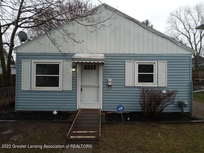 611 Lenore Ave, Lansing, MI 48910 - photo 1