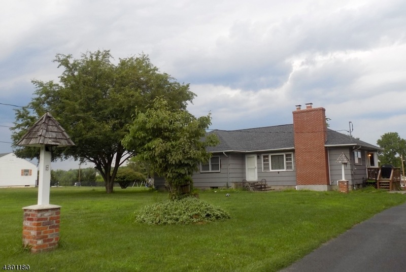 6 Bunn Rd, Hamburg, NJ 07419 - photo 1