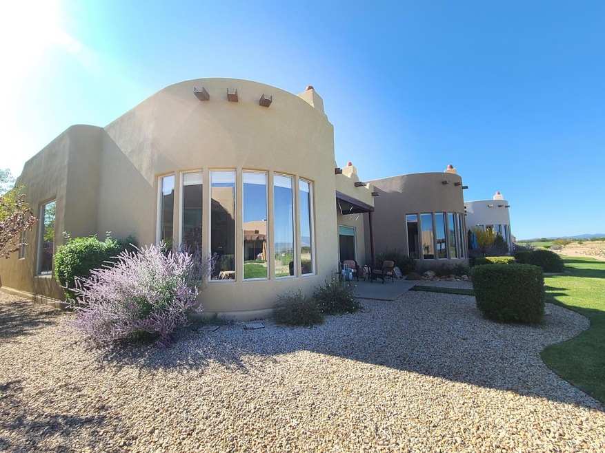 208 Pueblo Loop