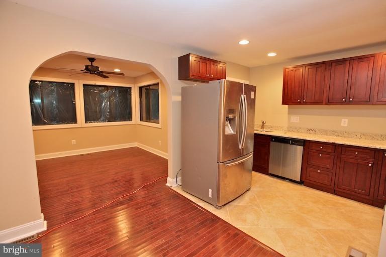 602 Wilburn Ct, Capitol Heights, MD 20743 - photo 1