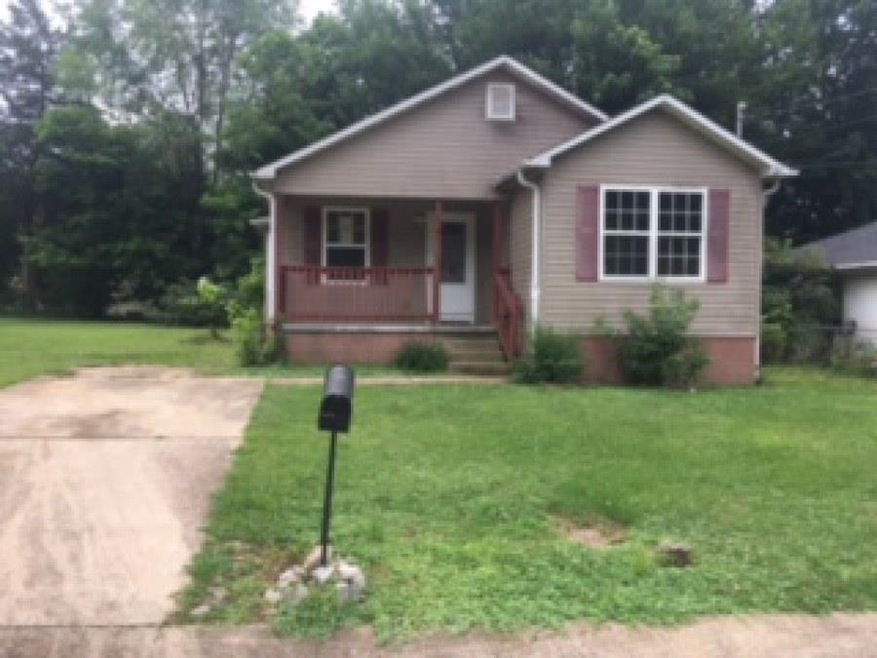 122 Booker St, Jackson, TN 38301 - photo 1