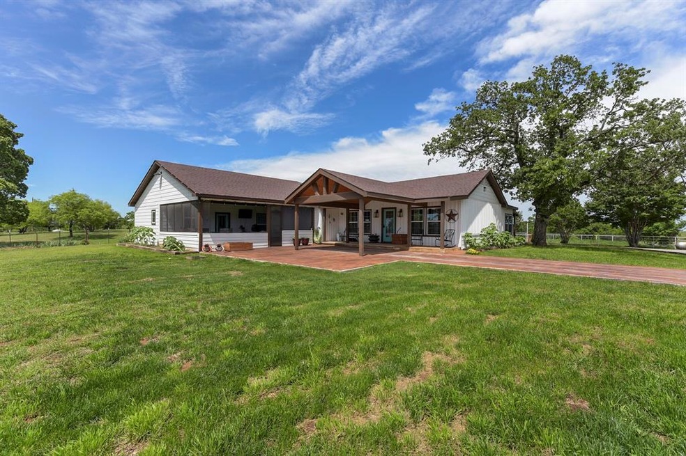 500 Rhoades Ln, Springtown, TX 76082 - photo 1