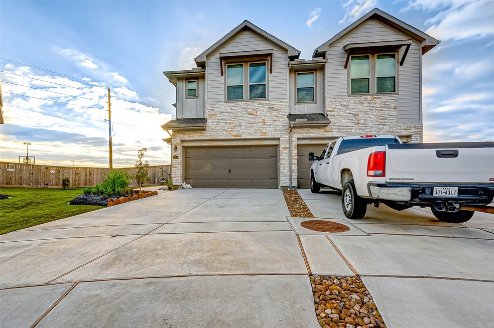 1602 Ryon Falls Dr, Richmond, TX 77469 - photo 1