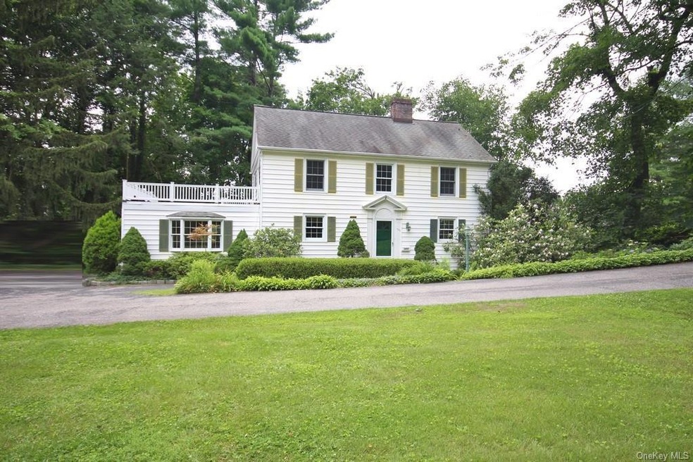 1055 Pleasantville Rd, Briarcliff Manor, NY 10510 - photo 1