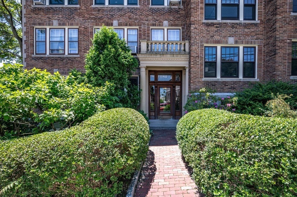 48 Summit Ave unit 3, Brookline, MA 02446 - photo 1