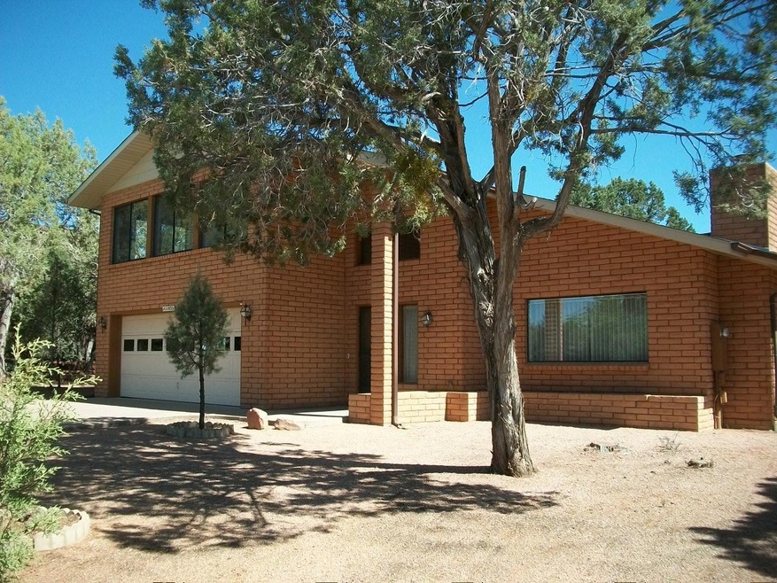1103 N CAMELOT DR