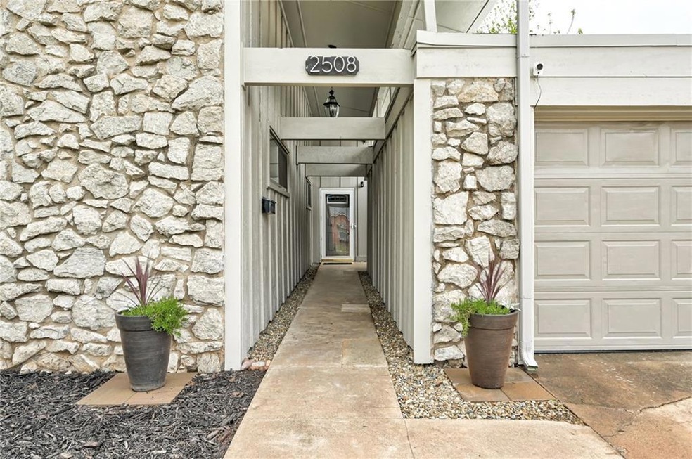 2508 NW 116th St, Oklahoma City, OK 73120 - photo 1