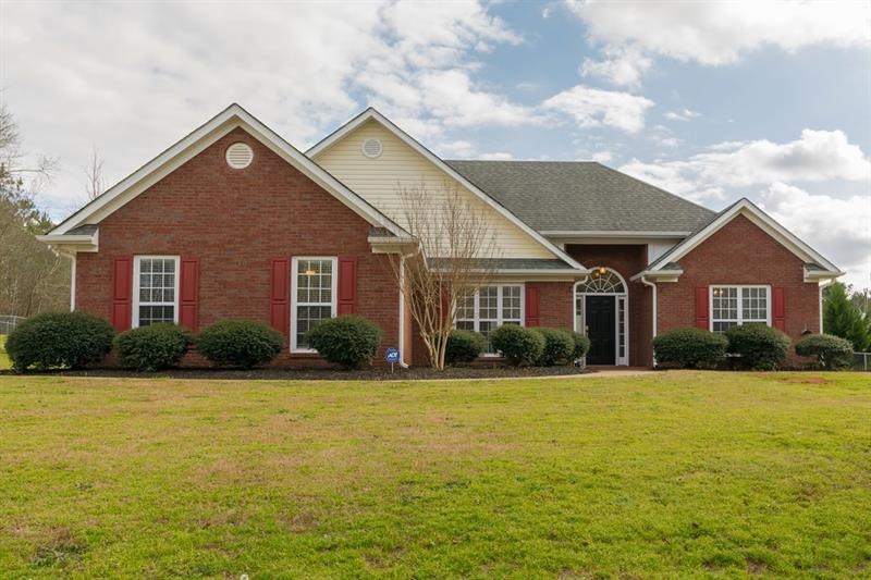 171 Old Stonewall Dr, Locust Grove, GA 30248 - photo 1