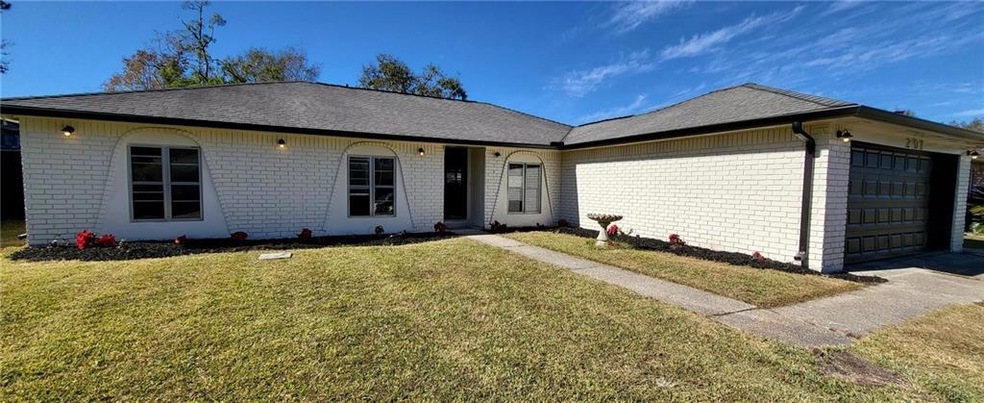 207 Anthony Dr, Slidell, LA 70458 - photo 1