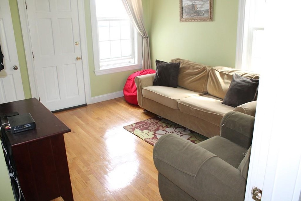 786 E 3rd St unit 2, Boston, MA 02127 - photo 1