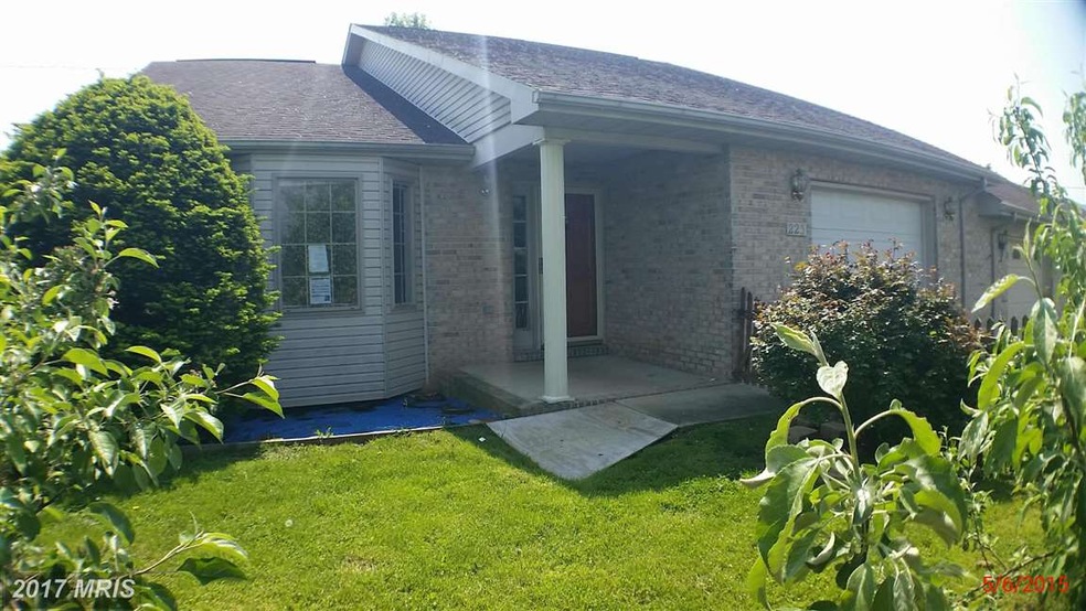 223 Miller Dr, Strasburg, VA 22657 - photo 1