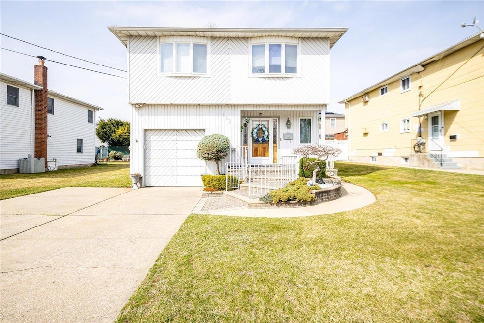 192 Doris Ave, Franklin Square, NY 11010 - photo 1