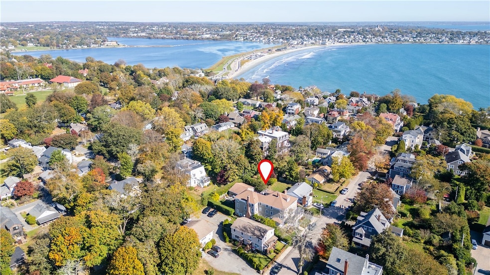 14 Dresser St unit 6, Newport, RI 02840 - photo 1